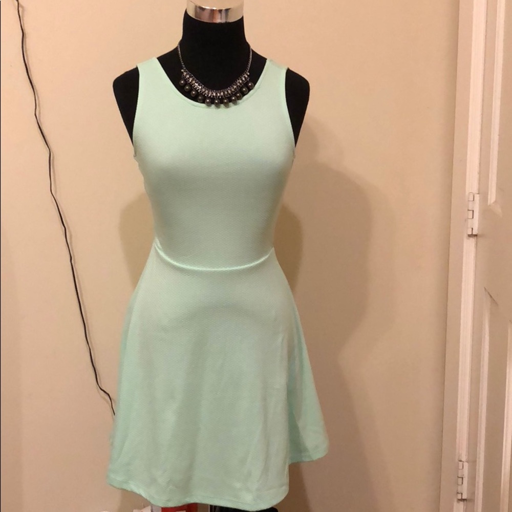 Beautiful Mint Green H&M Dress NWT SIZE 4